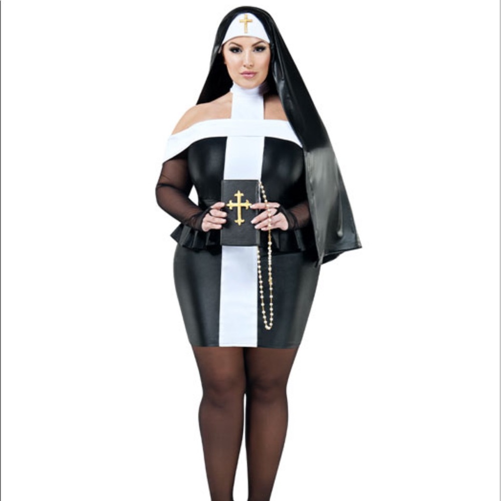 Plus size sexy nun costume